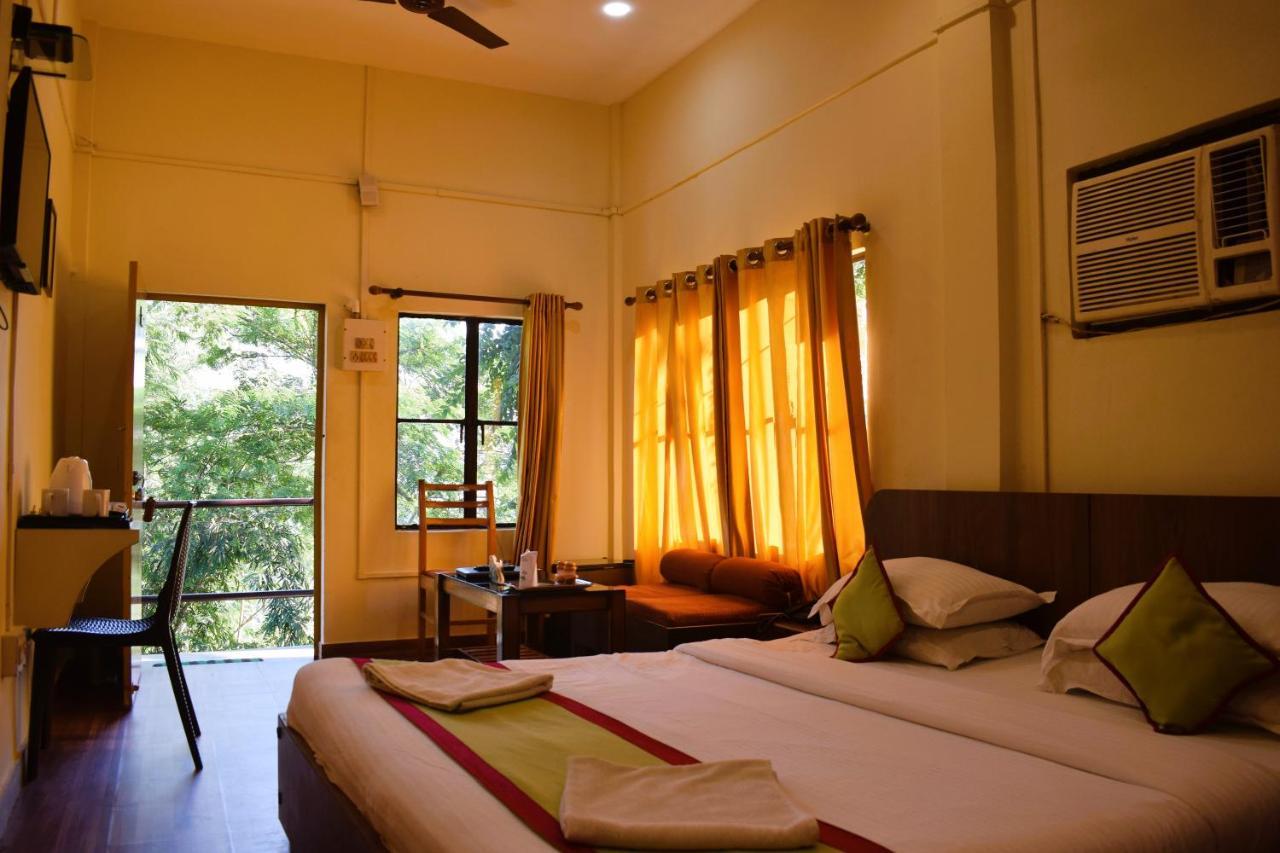 Brahmaputra Jungle Resort Guwahati Zewnętrze zdjęcie